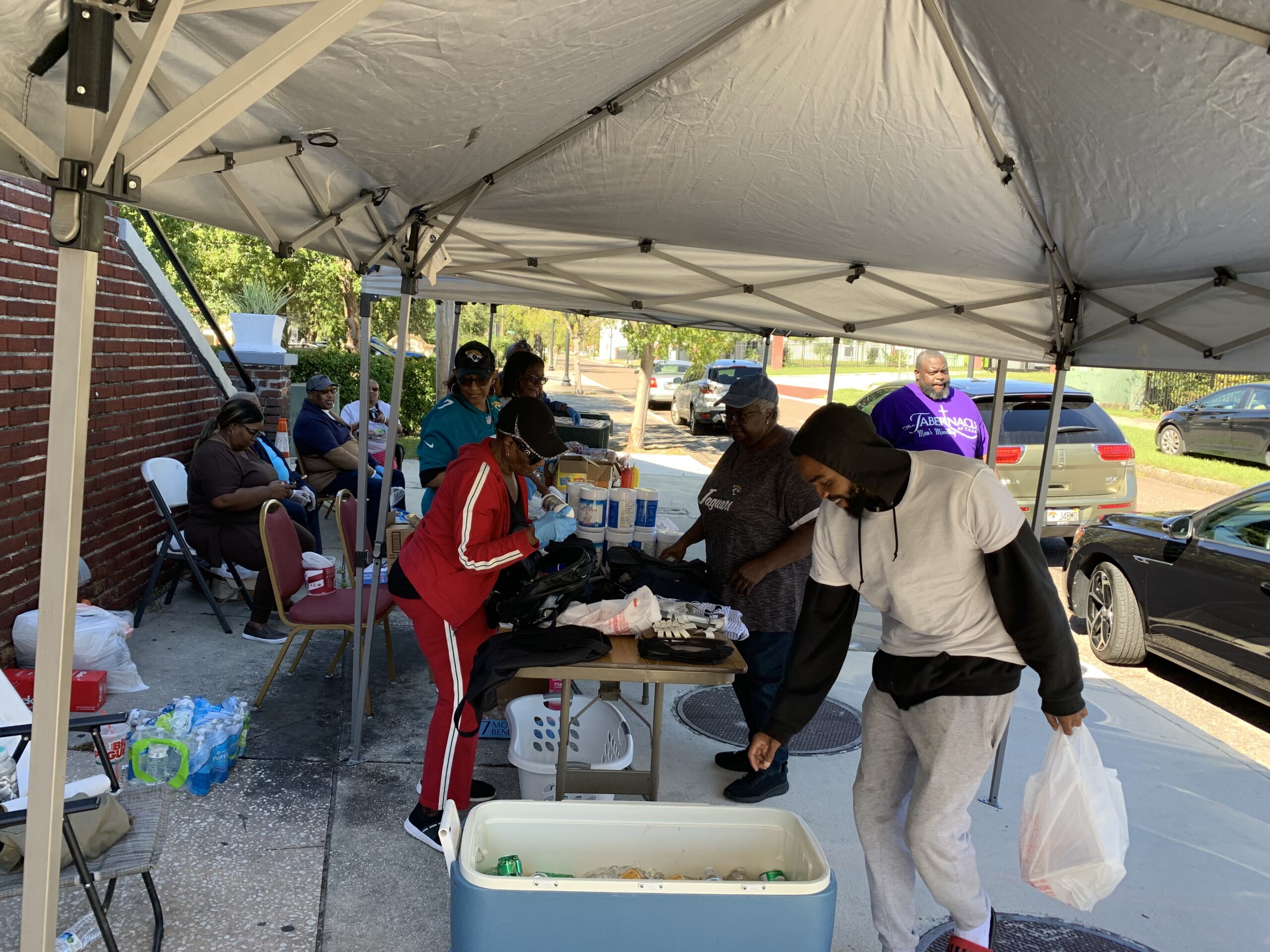 Read more about the article Maceo #8 Partnered To Feed The Homeless