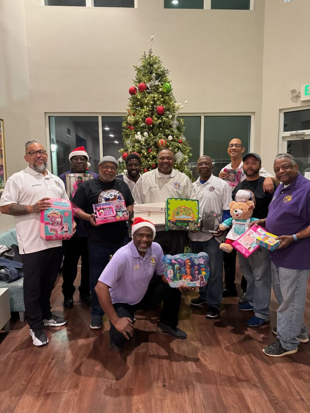 Read more about the article Maceo Elks #8 Spreads Christmas Joy